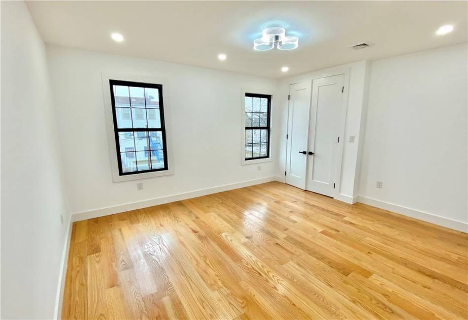 2046 Pacific Street, Brooklyn, New York 11233, 5 Bedrooms Bedrooms, ,5 BathroomsBathrooms,Residential,For Sale,Pacific,479351