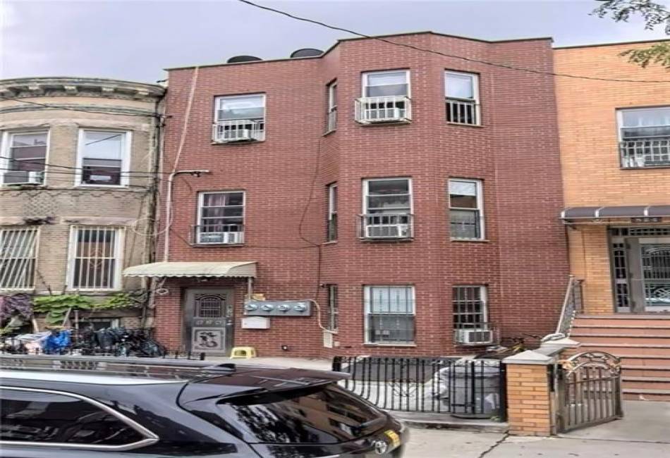 826 52nd Street, Brooklyn, New York 11220, 15 Bedrooms Bedrooms, ,Residential,For Sale,52nd,479514