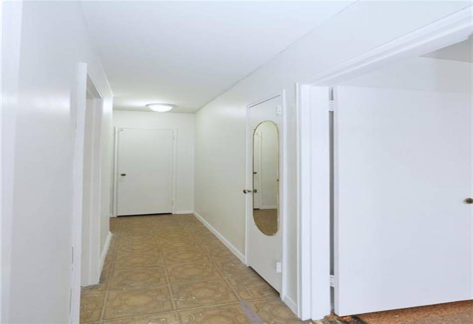 1935 Shore Parkway, Brooklyn, New York 11214, 2 Bedrooms Bedrooms, ,1 BathroomBathrooms,Residential,For Sale,Shore,479597