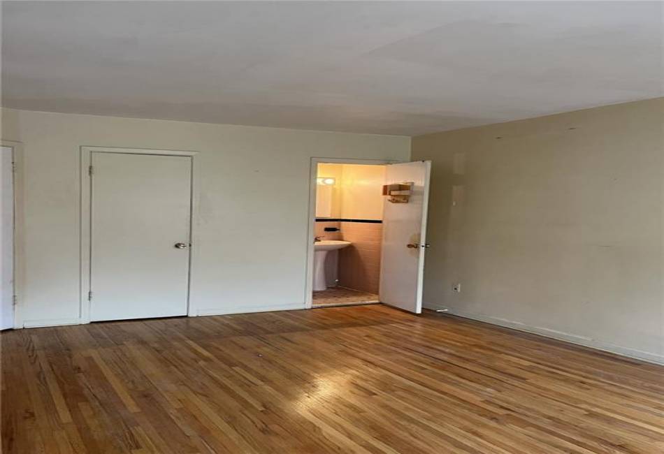 122 28th Avenue, Brooklyn, New York 11214, 7 Bedrooms Bedrooms, ,Residential,For Sale,28th,479638