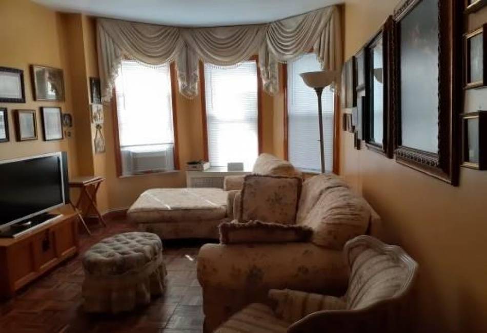 72 Bay 25th Street, Brooklyn, New York 11214, 5 Bedrooms Bedrooms, ,3 BathroomsBathrooms,Residential,For Sale,Bay 25th,479680