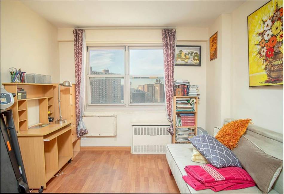 460 Neptune Avenue, Brooklyn, New York 11224, 2 Bedrooms Bedrooms, ,1 BathroomBathrooms,Residential,For Sale,Neptune,479736