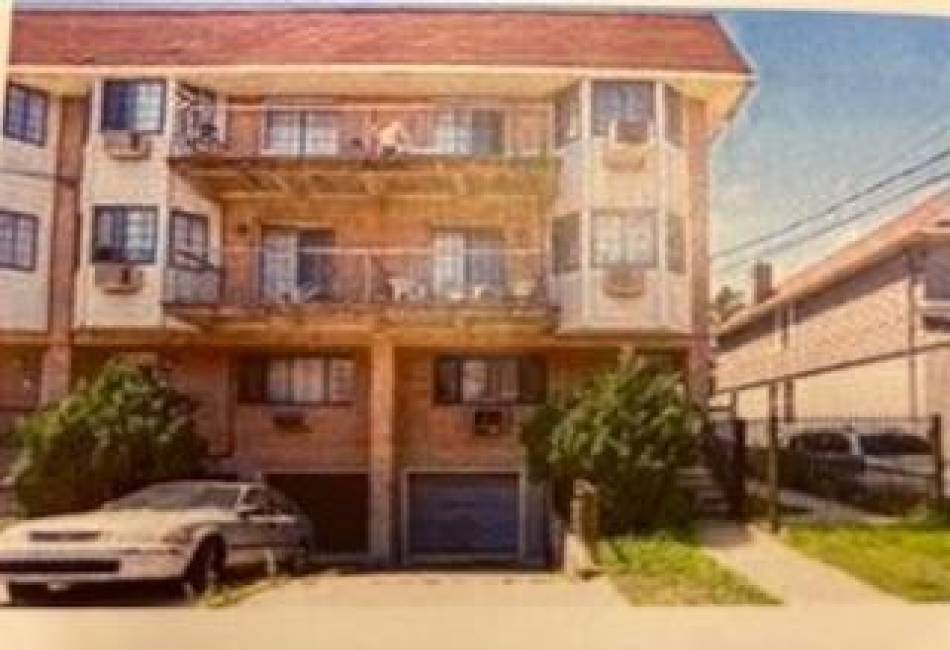 1364 92nd Street, Brooklyn, New York 11236, 2 Bedrooms Bedrooms, ,1 BathroomBathrooms,Residential,For Sale,92nd,472588