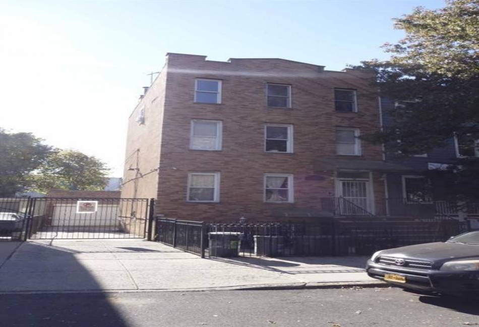 180 12th Street, Brooklyn, New York 11215, 3 Bedrooms Bedrooms, ,3 BathroomsBathrooms,Residential,For Sale,12th,479802