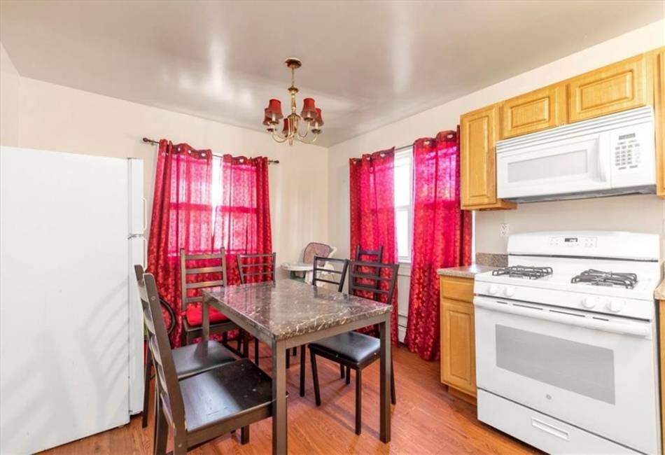 323 Hendrix Street, Brooklyn, New York 11207, ,Residential,For Sale,Hendrix,479849