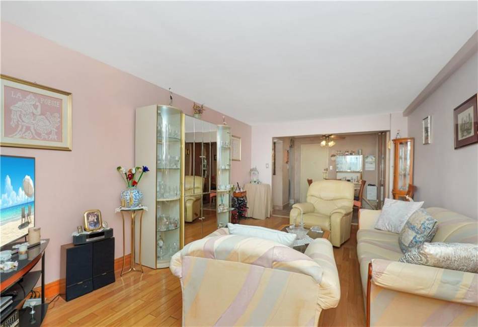 3235 Emmons Avenue, Brooklyn, New York 11235, 1 Bedroom Bedrooms, ,1 BathroomBathrooms,Residential,For Sale,Emmons,479929