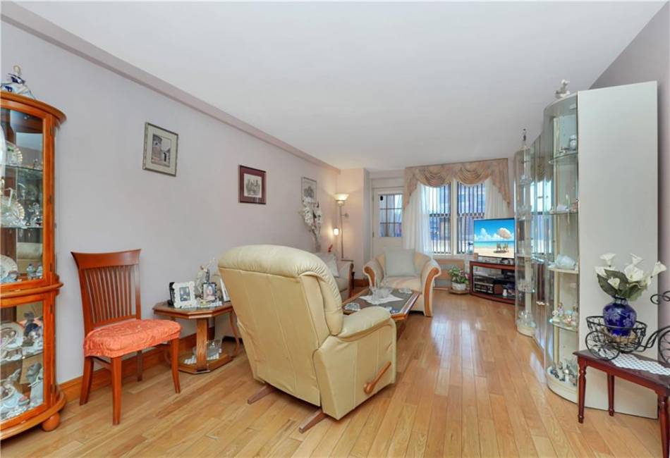 3235 Emmons Avenue, Brooklyn, New York 11235, 1 Bedroom Bedrooms, ,1 BathroomBathrooms,Residential,For Sale,Emmons,479929