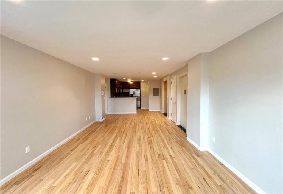 702 Ocean Parkway, Brooklyn, New York 11230, 2 Bedrooms Bedrooms, ,2 BathroomsBathrooms,Residential,For Sale,Ocean,479962