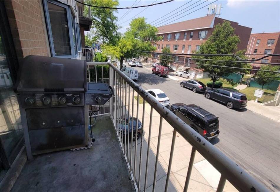 1072 73rd Street, Brooklyn, New York 11234, 2 Bedrooms Bedrooms, ,2 BathroomsBathrooms,Residential,For Sale,73rd,475737