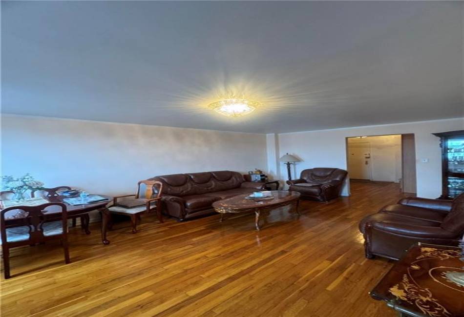 414 Elmwood Avenue, Brooklyn, New York 11230, 2 Bedrooms Bedrooms, ,1 BathroomBathrooms,Residential,For Sale,Elmwood,480257