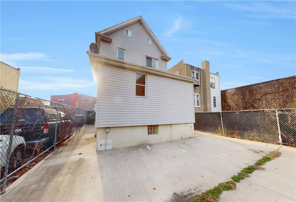 2723 16th Street, Brooklyn, New York 11224, 8 Bedrooms Bedrooms, ,Residential,For Sale,16th,480297