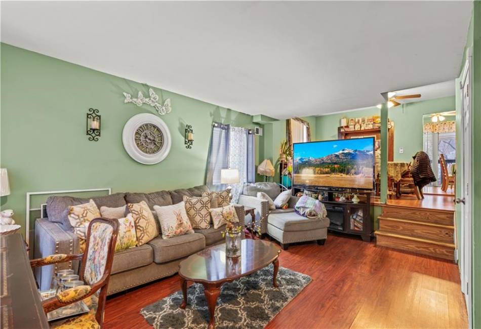 184 Hillside Avenue, Staten Island, New York 10304, 3 Bedrooms Bedrooms, ,2 BathroomsBathrooms,Residential,For Sale,Hillside,480357