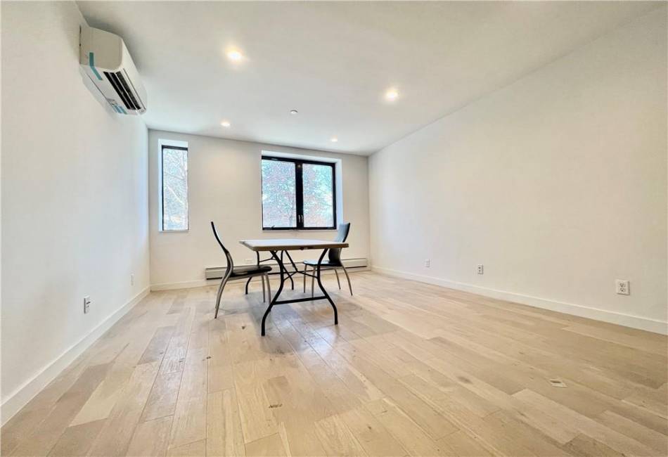 800 5th Avenue, Brooklyn, New York 11232, 2 Bedrooms Bedrooms, ,2 BathroomsBathrooms,Residential,For Sale,5th,480365