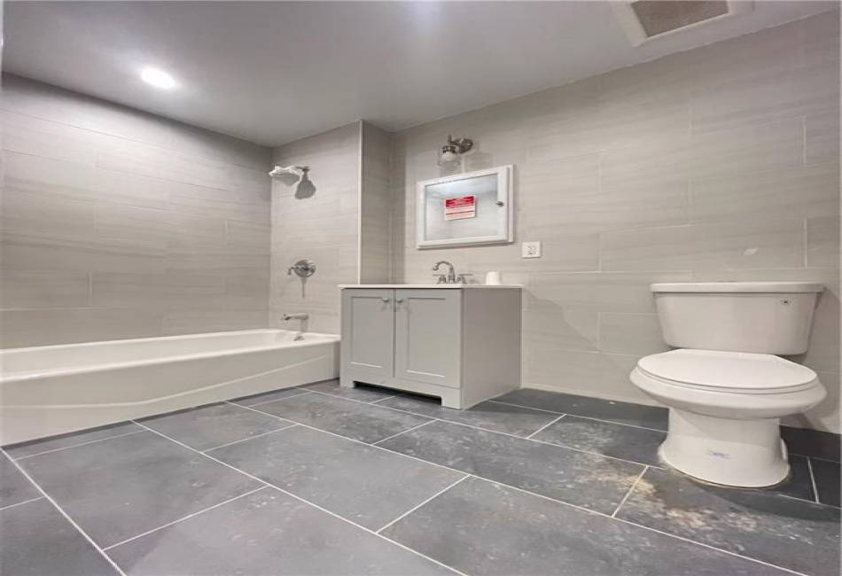 800 5th Avenue, Brooklyn, New York 11232, 2 Bedrooms Bedrooms, ,2 BathroomsBathrooms,Residential,For Sale,5th,480365