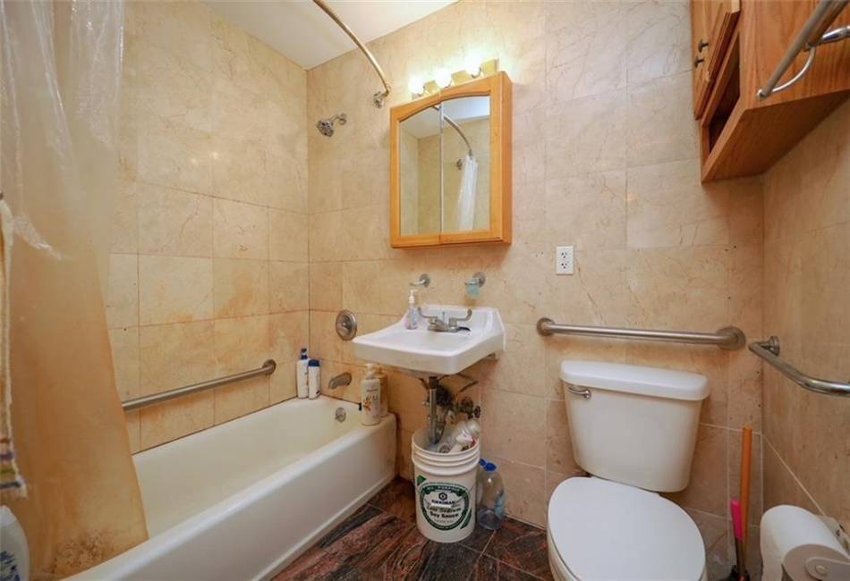 2265 7th Street, Brooklyn, New York 11223, 2 Bedrooms Bedrooms, ,2 BathroomsBathrooms,Residential,For Sale,7th,480400