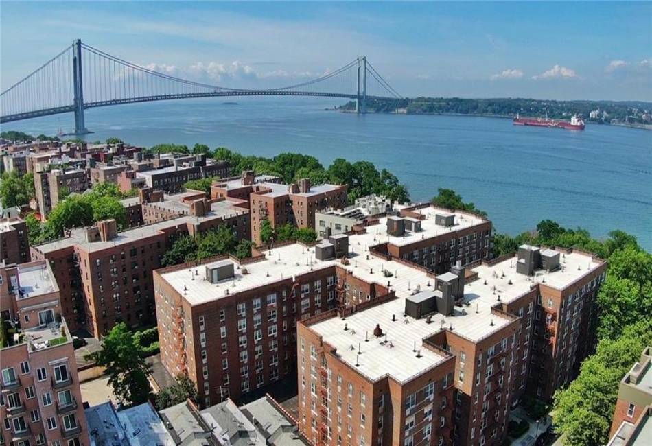 9201 Shore Road, Brooklyn, New York 11209, 2 Bedrooms Bedrooms, ,1 BathroomBathrooms,Residential,For Sale,Shore,480268