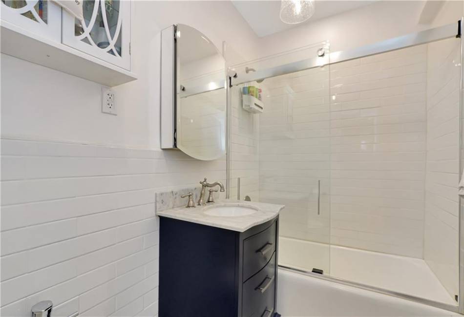 9201 Shore Road, Brooklyn, New York 11209, 2 Bedrooms Bedrooms, ,1 BathroomBathrooms,Residential,For Sale,Shore,480268