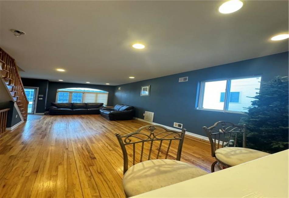 1580 Woodrow Road, Staten Island, New York 10309, 4 Bedrooms Bedrooms, ,3 BathroomsBathrooms,Residential,For Sale,Woodrow,480479