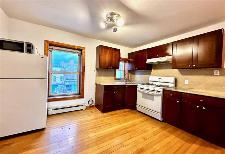 183 24th Street, Brooklyn, New York 11232, 5 Bedrooms Bedrooms, ,3 BathroomsBathrooms,Residential,For Sale,24th,480726