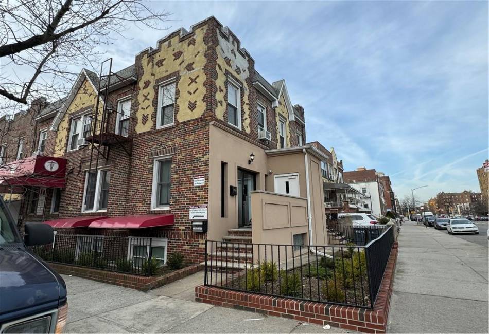 248 Avenue P, Brooklyn, New York 11204, ,Mixed Use,For Sale,Avenue P,480732