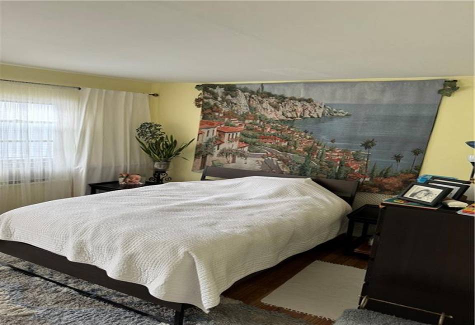 3735 Neptune Avenue, Brooklyn, New York 11224, 6 Bedrooms Bedrooms, ,Residential,For Sale,Neptune,480787