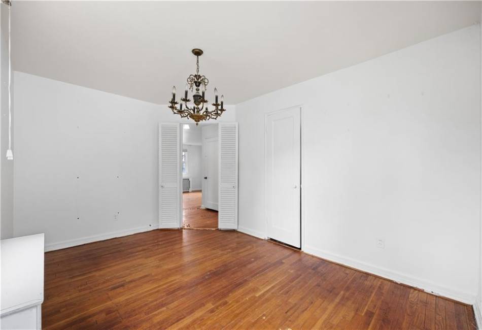 305 Greenleaf Avenue, Staten Island, New York 10314, 4 Bedrooms Bedrooms, ,1 BathroomBathrooms,Residential,For Sale,Greenleaf,480832