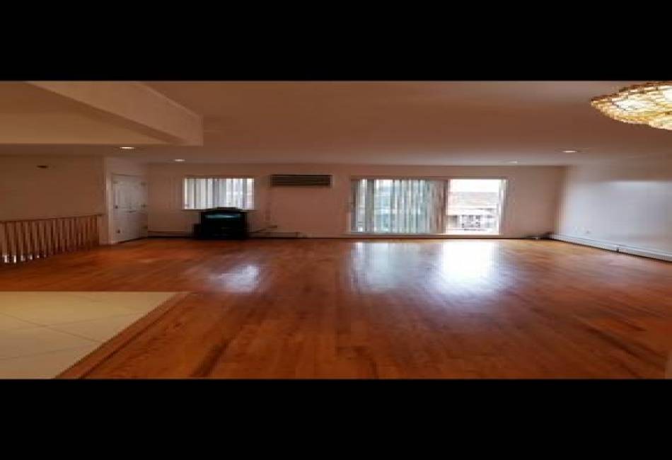 284 Dahlgren Place, Brooklyn, New York 11228, 9 Bedrooms Bedrooms, ,3 BathroomsBathrooms,Residential,For Sale,Dahlgren,480782