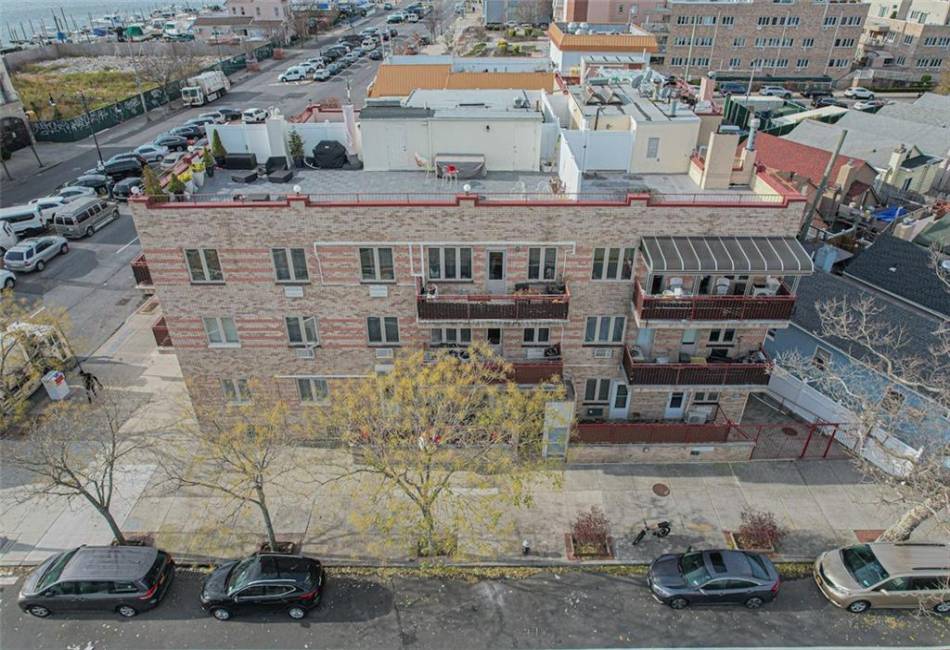 4078 Nostrand Avenue, Brooklyn, New York 11235, 2 Bedrooms Bedrooms, ,2 BathroomsBathrooms,Residential,For Sale,Nostrand,480777