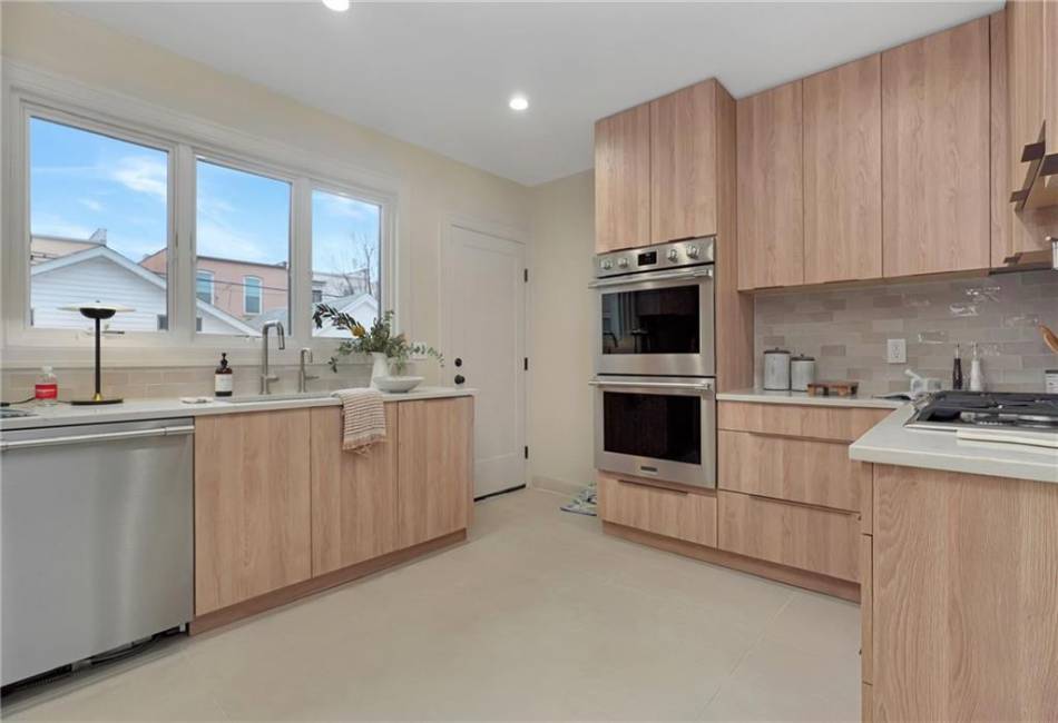 2241 1st Street, Brooklyn, New York 11223, 3 Bedrooms Bedrooms, ,4 BathroomsBathrooms,Residential,For Sale,1st,480636