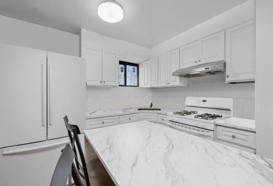 420 64th Street, Brooklyn, New York 11220, 1 Bedroom Bedrooms, ,1 BathroomBathrooms,Residential,For Sale,64th,480760