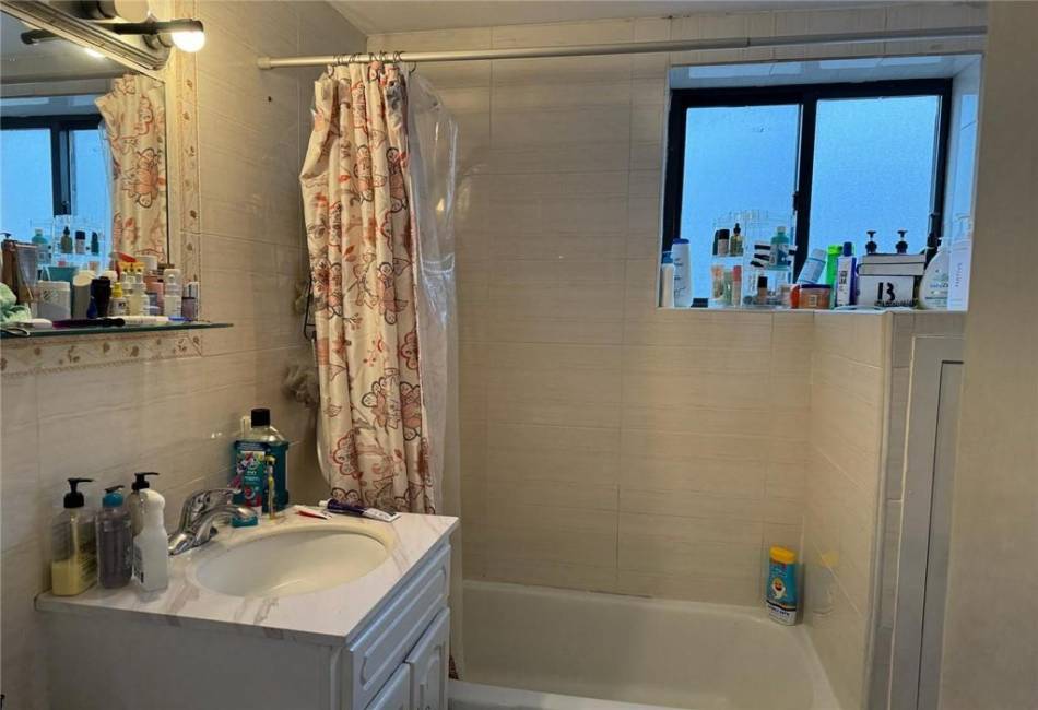 420 64th Street, Brooklyn, New York 11220, 1 Bedroom Bedrooms, ,1 BathroomBathrooms,Residential,For Sale,64th,480760