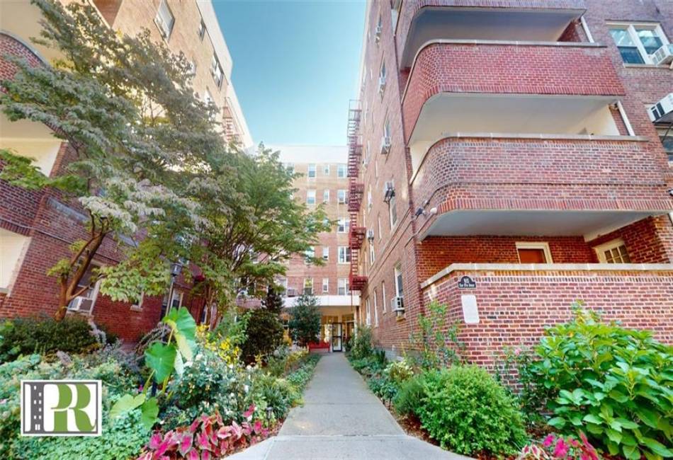 915 17th Street, Brooklyn, New York 11230, 1 Bedroom Bedrooms, ,1 BathroomBathrooms,Residential,For Sale,17th,480893