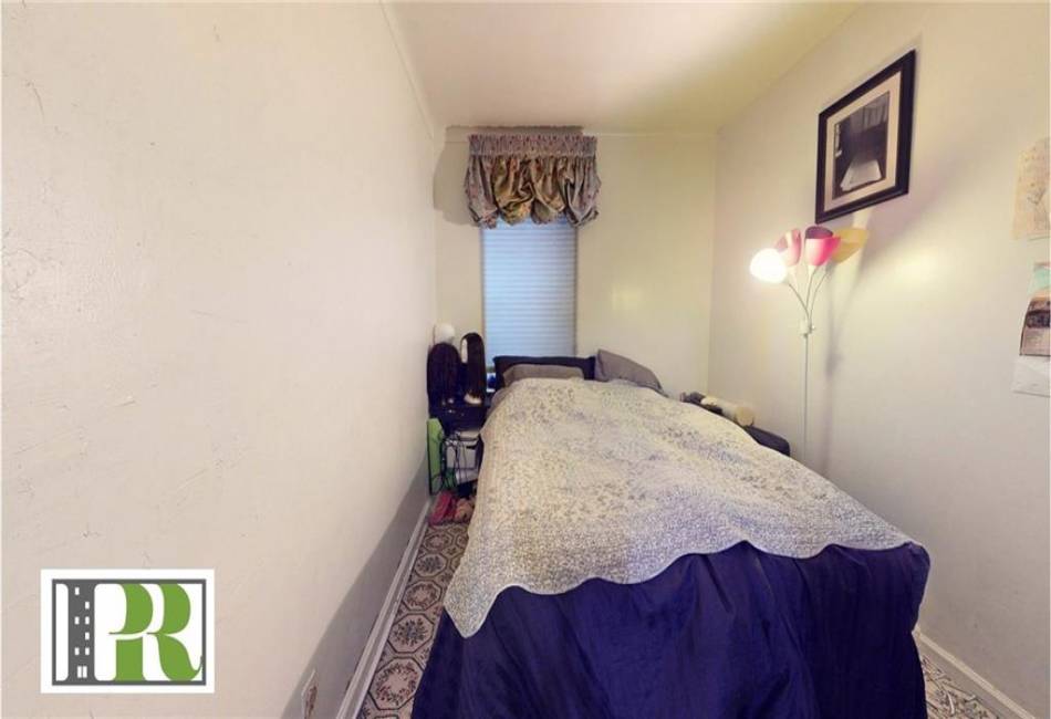 915 17th Street, Brooklyn, New York 11230, 1 Bedroom Bedrooms, ,1 BathroomBathrooms,Residential,For Sale,17th,480893