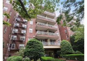 770 Ocean Parkway, Brooklyn, New York 11230, 1 Bedroom Bedrooms, ,1 BathroomBathrooms,Residential,For Sale,Ocean,481023