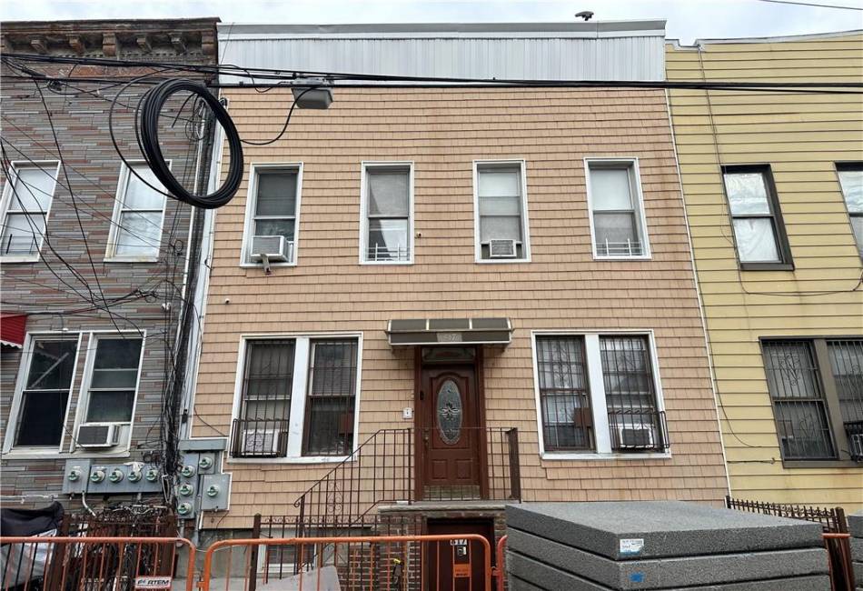 817 40 Street, Brooklyn, New York 11232, 8 Bedrooms Bedrooms, ,4 BathroomsBathrooms,Residential,For Sale,40,481132