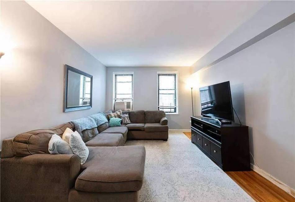 2229 Knapp Street, Brooklyn, New York 11229, 2 Bedrooms Bedrooms, ,1 BathroomBathrooms,Residential,For Sale,Knapp,481245