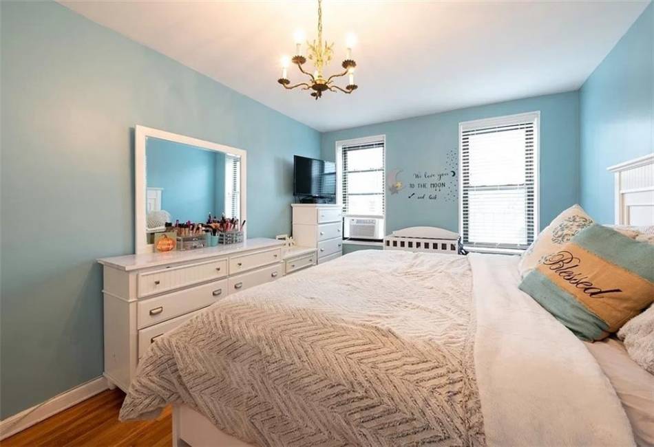 2229 Knapp Street, Brooklyn, New York 11229, 2 Bedrooms Bedrooms, ,1 BathroomBathrooms,Residential,For Sale,Knapp,481245