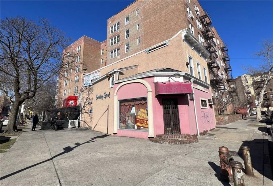 1701 Elm Avenue, Brooklyn, New York 11230, ,Mixed Use,For Sale,Elm,481272