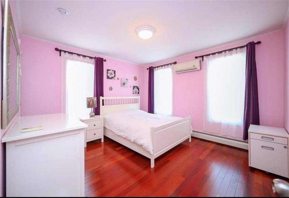 1625 4th Street, Brooklyn, New York 11223, 3 Bedrooms Bedrooms, ,3 BathroomsBathrooms,Residential,For Sale,4th,481372