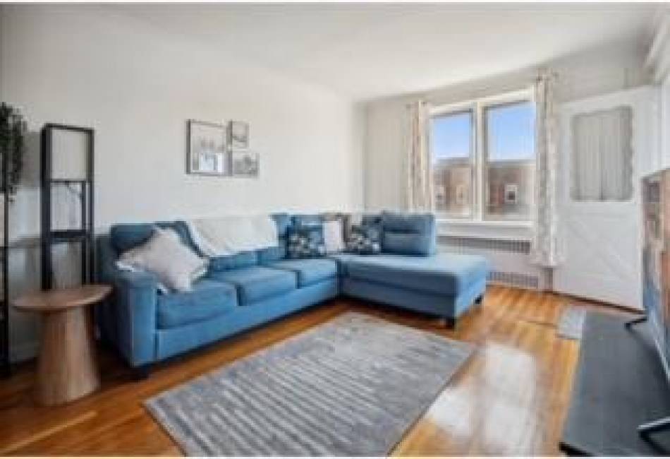 9425 Shore Road, Brooklyn, New York 11209, 2 Bedrooms Bedrooms, ,2 BathroomsBathrooms,Residential,For Sale,Shore,481387