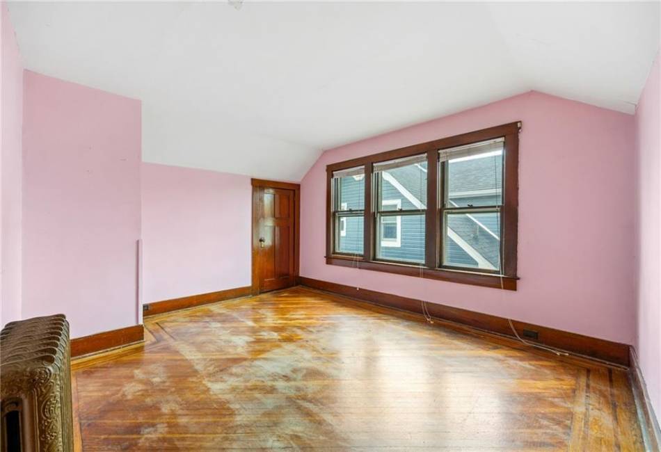 224 Wood Avenue, Staten Island, New York 10307, 4 Bedrooms Bedrooms, ,2 BathroomsBathrooms,Residential,For Sale,Wood,481407