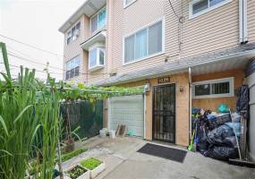 1056 Olympia Boulevard, Staten Island, New York 10306, 2 Bedrooms Bedrooms, ,3 BathroomsBathrooms,Residential,For Sale,Olympia,481458