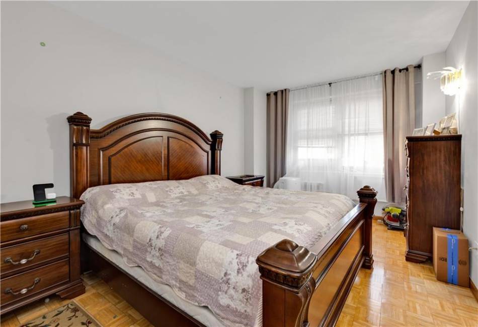 458 Neptune Avenue, Brooklyn, New York 11224, 1 Bedroom Bedrooms, ,1 BathroomBathrooms,Residential,For Sale,Neptune,481444