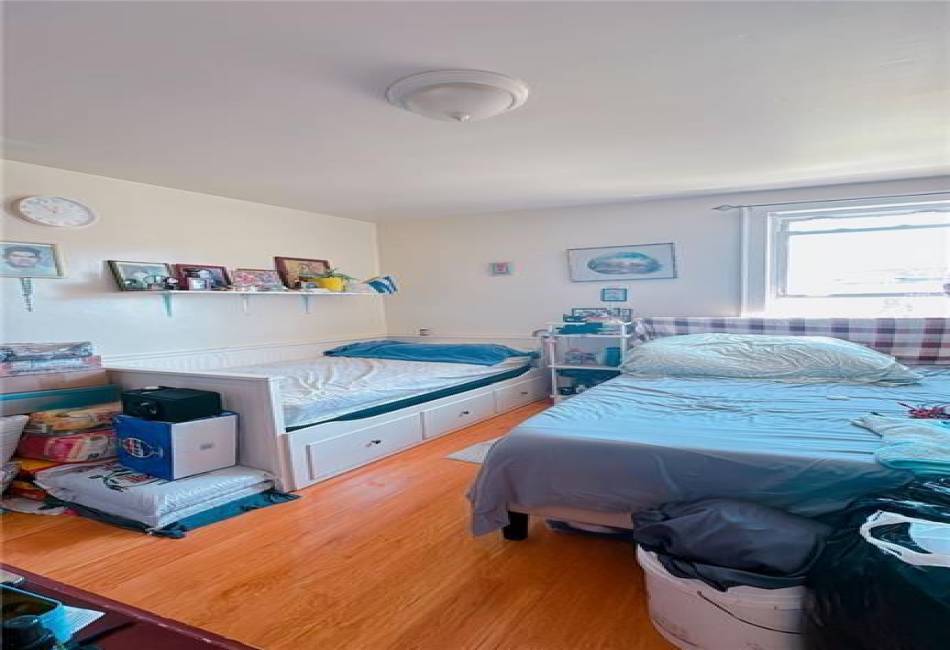 20-09 126th Street, Queens, New York 11356, 5 Bedrooms Bedrooms, ,2 BathroomsBathrooms,Residential,For Sale,126th,481523