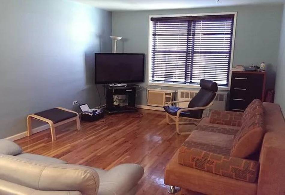 3235 Emmons Avenue, Brooklyn, New York 11235, 1 Bedroom Bedrooms, ,1 BathroomBathrooms,Residential,For Sale,Emmons,481702