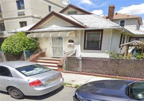 51 Brighton 1st Place, Brooklyn, New York 11235, 3 Bedrooms Bedrooms, ,2 BathroomsBathrooms,Residential,For Sale,Brighton 1st,481728