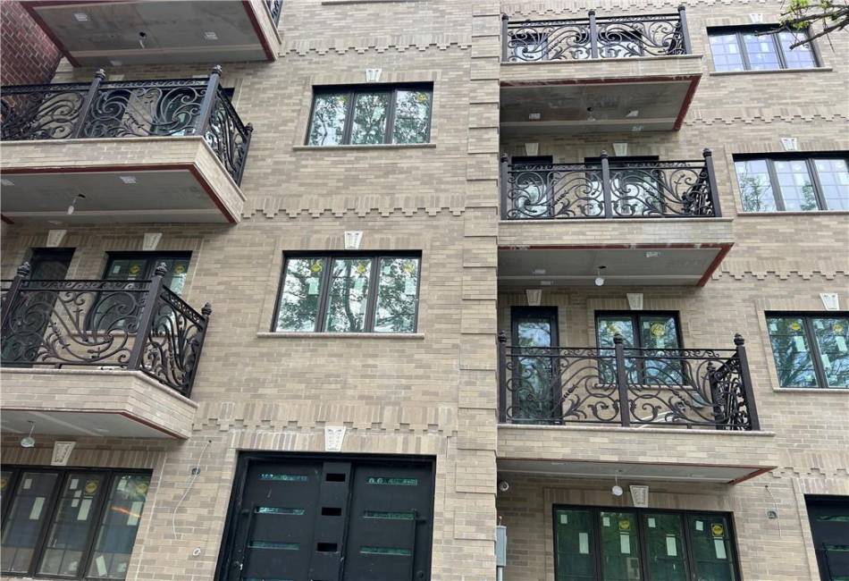 140-07 32nd Avenue, Queens, New York 11354, 11 Bedrooms Bedrooms, ,8 BathroomsBathrooms,Residential,For Sale,32nd,481792