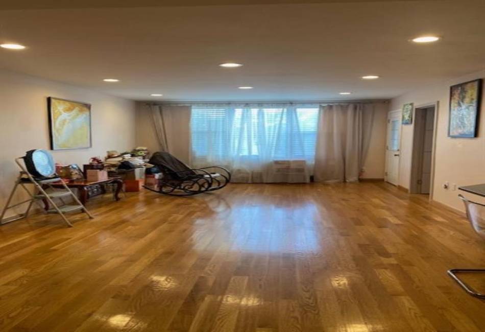 145 Lincoln Avenue, Staten Island, New York 10306, 3 Bedrooms Bedrooms, ,2 BathroomsBathrooms,Residential,For Sale,Lincoln,481811