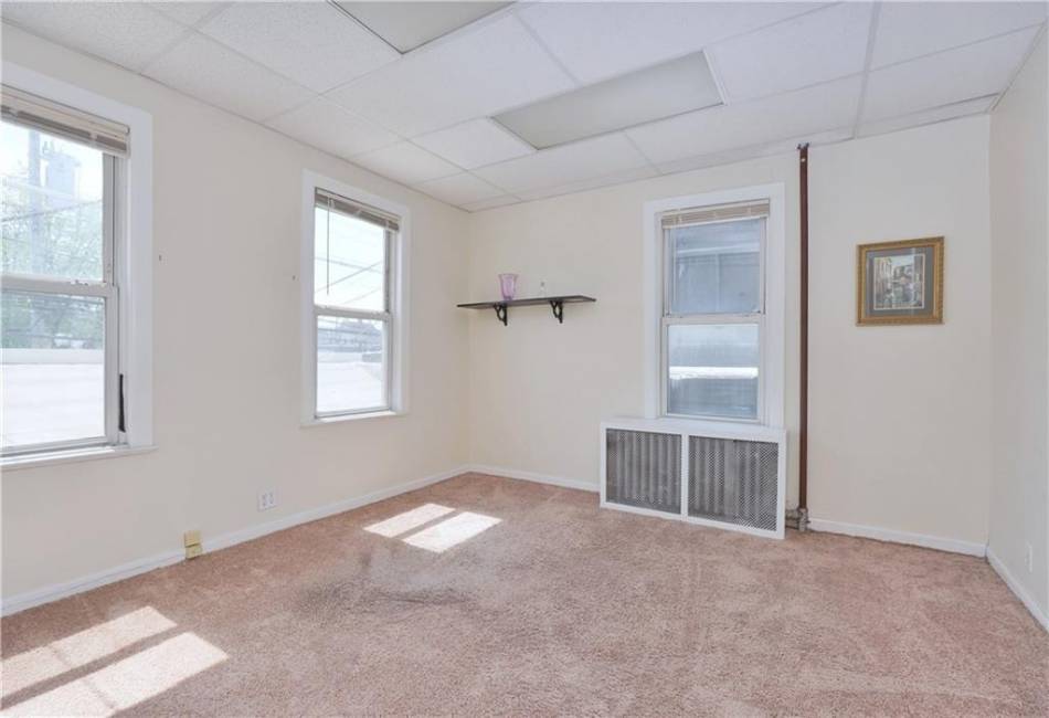 1749 Victory Boulevard, Brooklyn, New York 10314, ,Rental,For Sale,Victory,481820