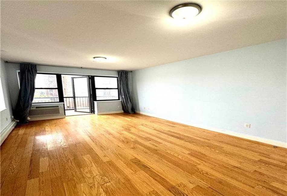 2736 Ocean Avenue, Brooklyn, New York 11229, 2 Bedrooms Bedrooms, ,2 BathroomsBathrooms,Residential,For Sale,Ocean,481846